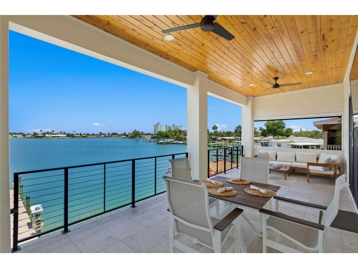 7017 Boca Ciega Drive Saint Pete Beach FL 33706 - BOCA CIEGA BAY / INTRACOASTAL U8243864 image1
