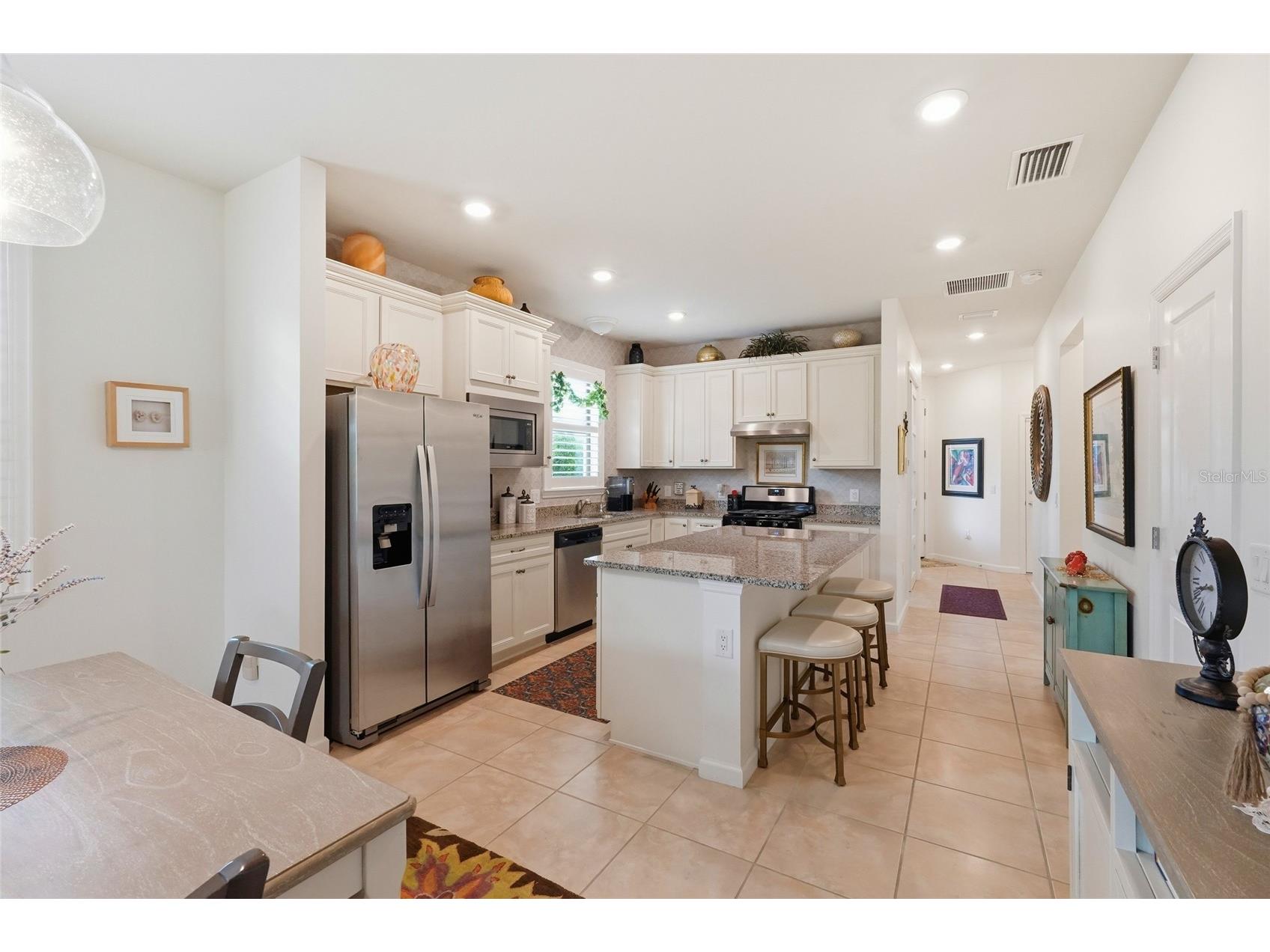 7017 Hanover Court Bradenton FL 34202 A4688416 image6