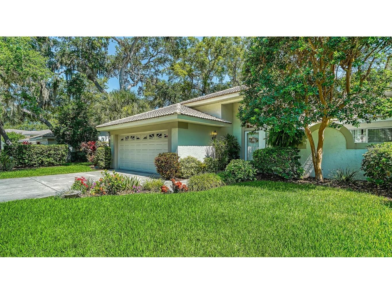 7017 Woodside Oaks Circle Sarasota FL 34231 A4611919 image1