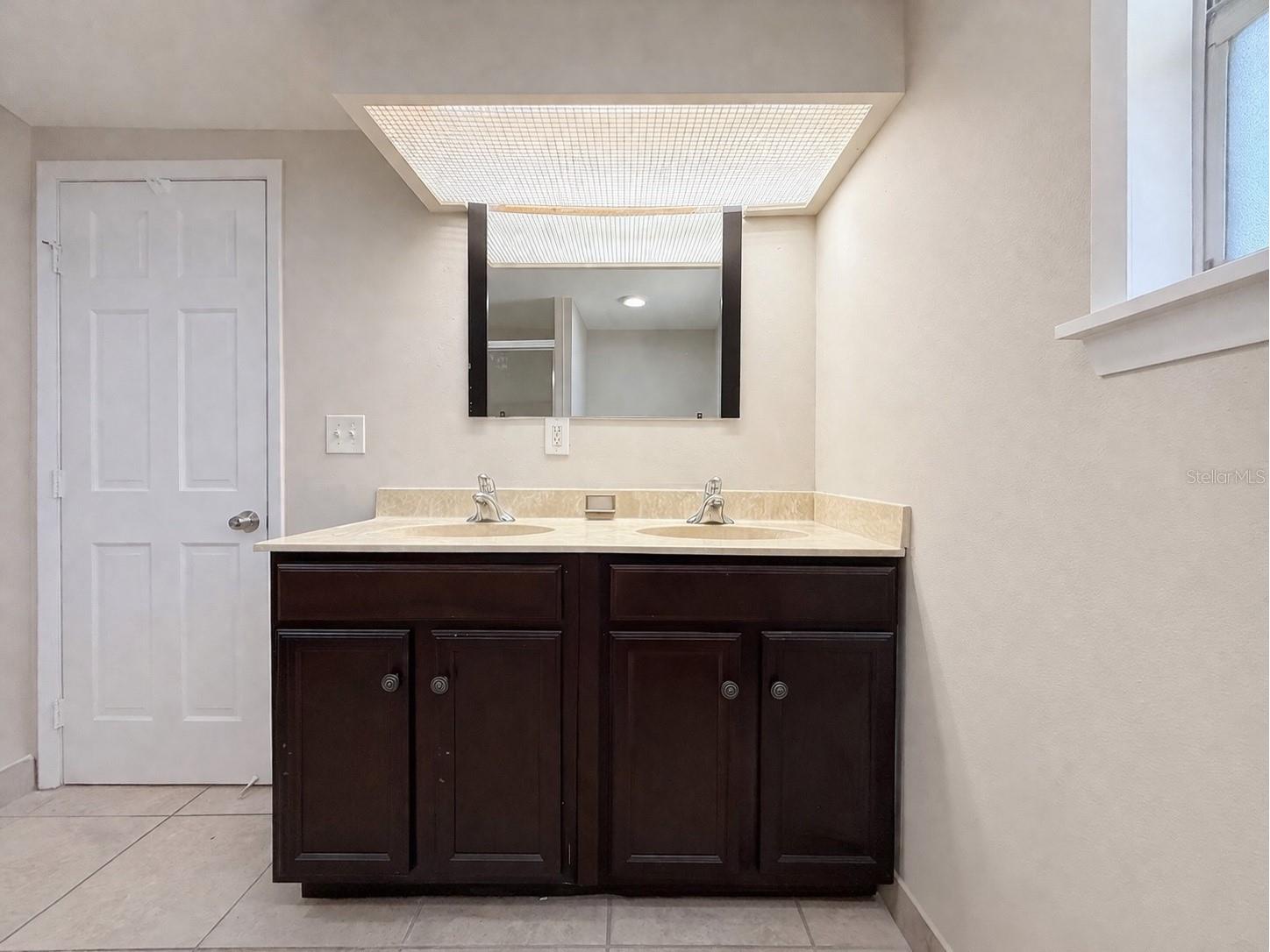 7018 54th Avenue N Saint Petersburg FL 33709 TB8494939 image5