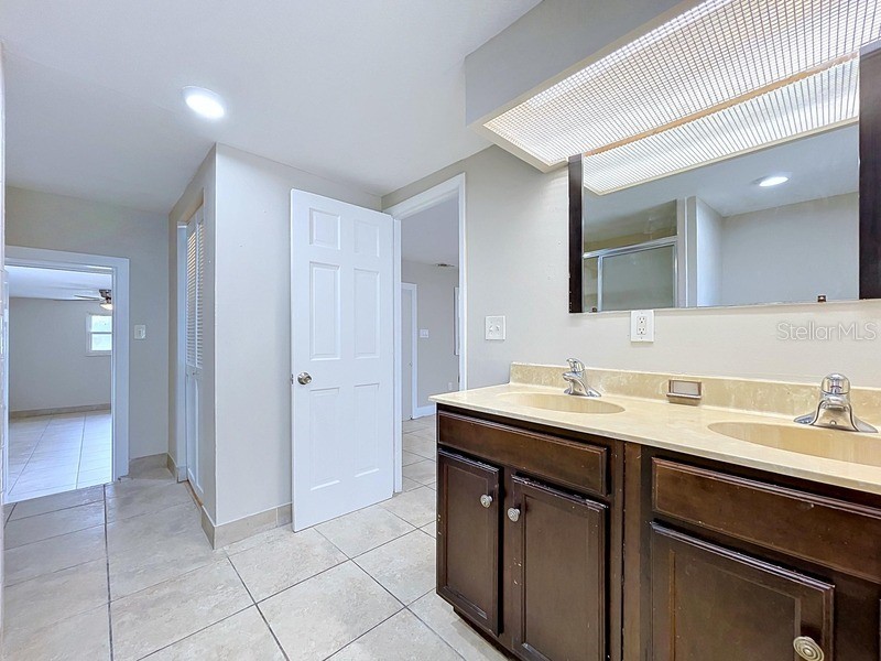 7018 54th Avenue N Saint Petersburg FL 33709 TB8506702 image5