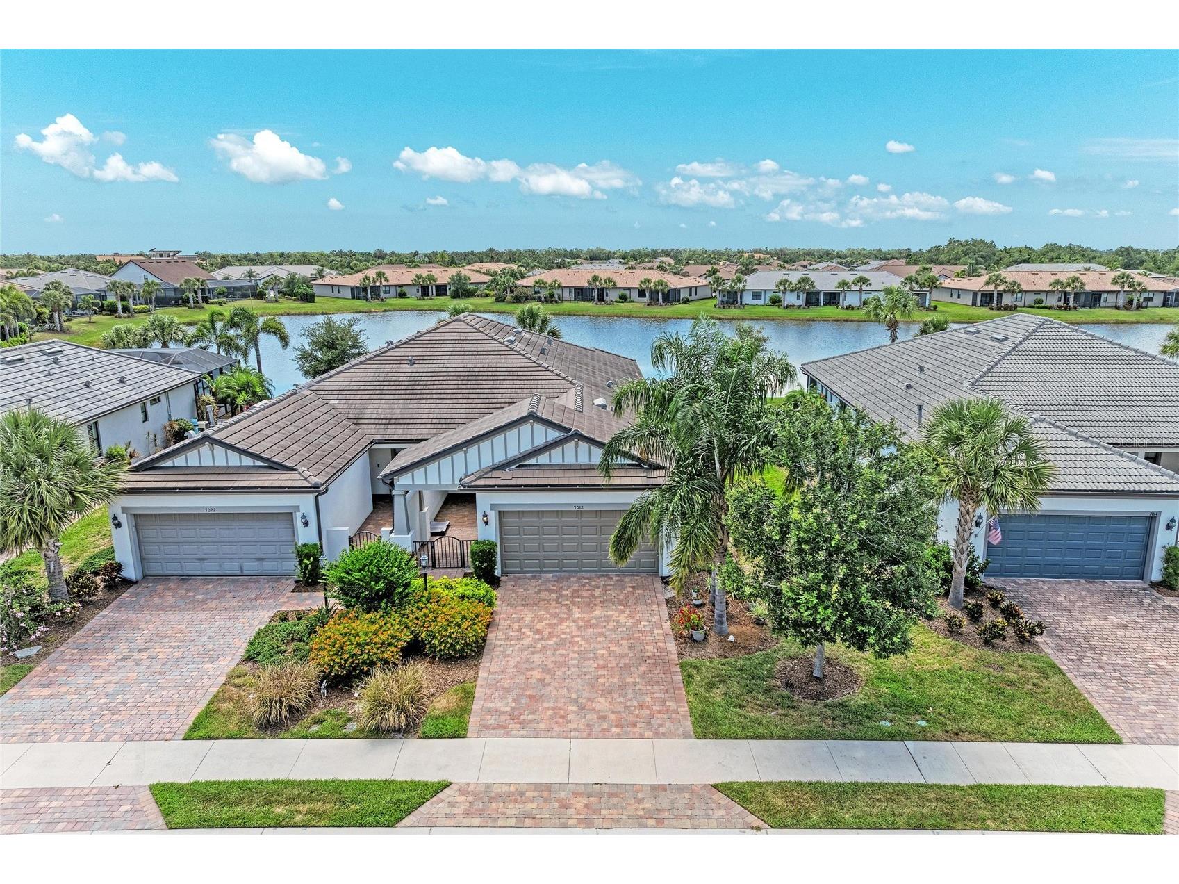 7018 Holbrook Cove Bradenton FL 34202 A4693892 image1