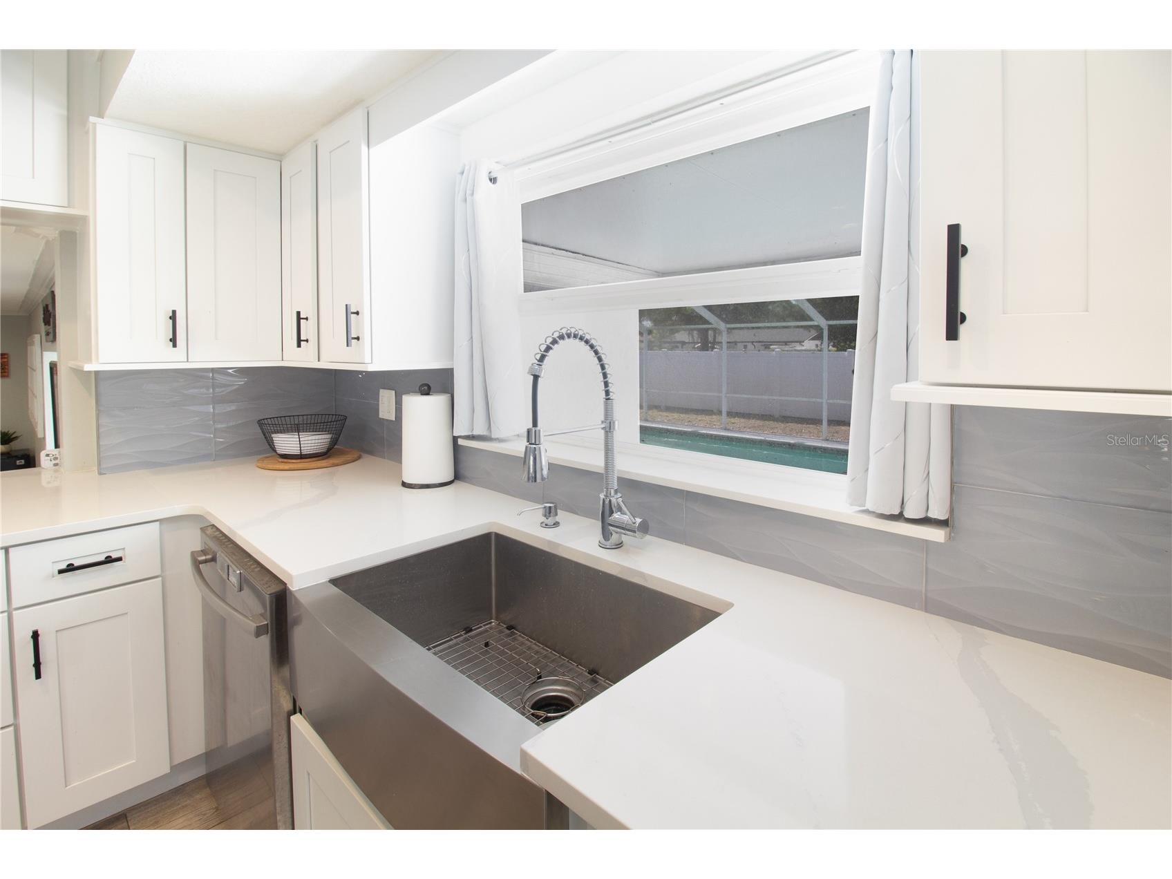 7018 Oakview Circle Tampa FL 33634 TB8491640 image8