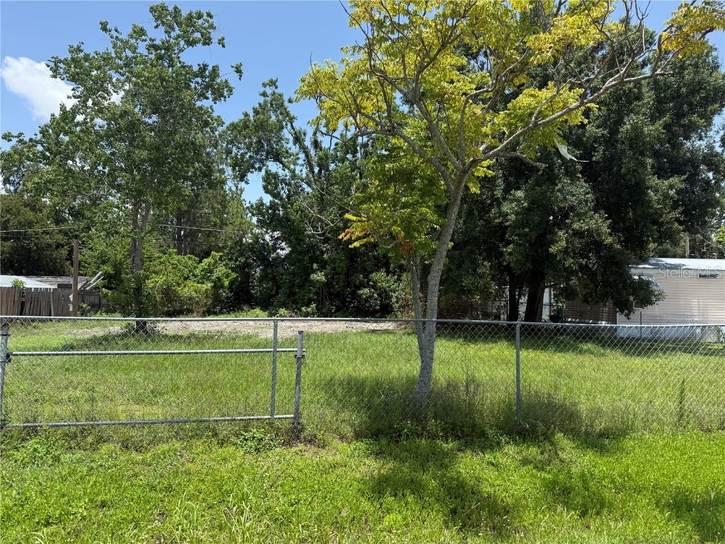 7018 S 51st Avenue Tampa FL 33619 TB8394349 image5