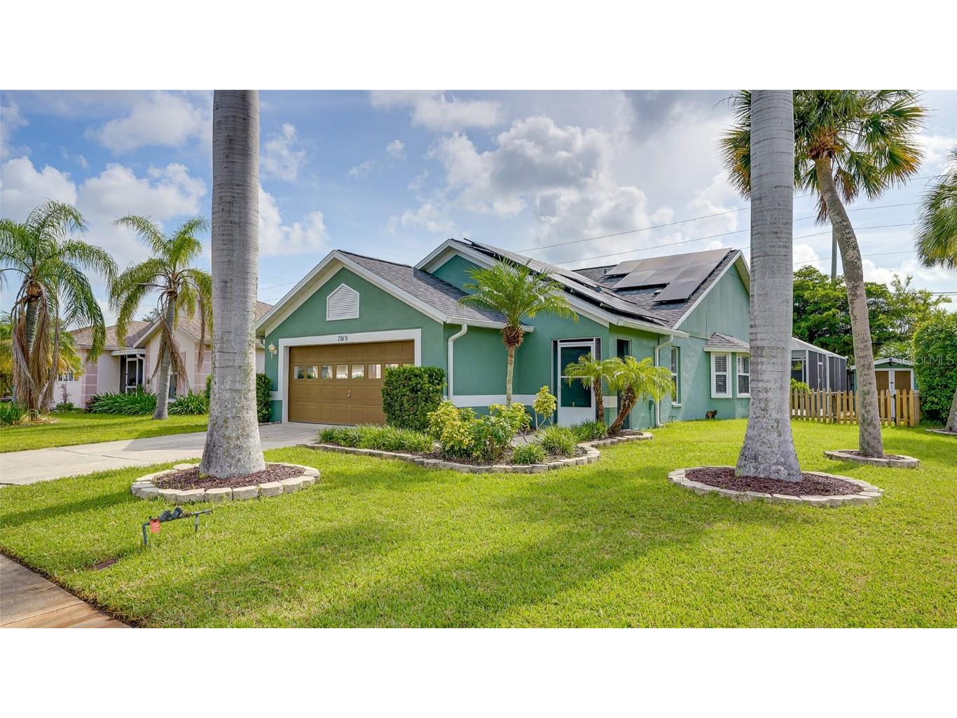 7019 44th Court E Sarasota FL 34243 A4620414 image1