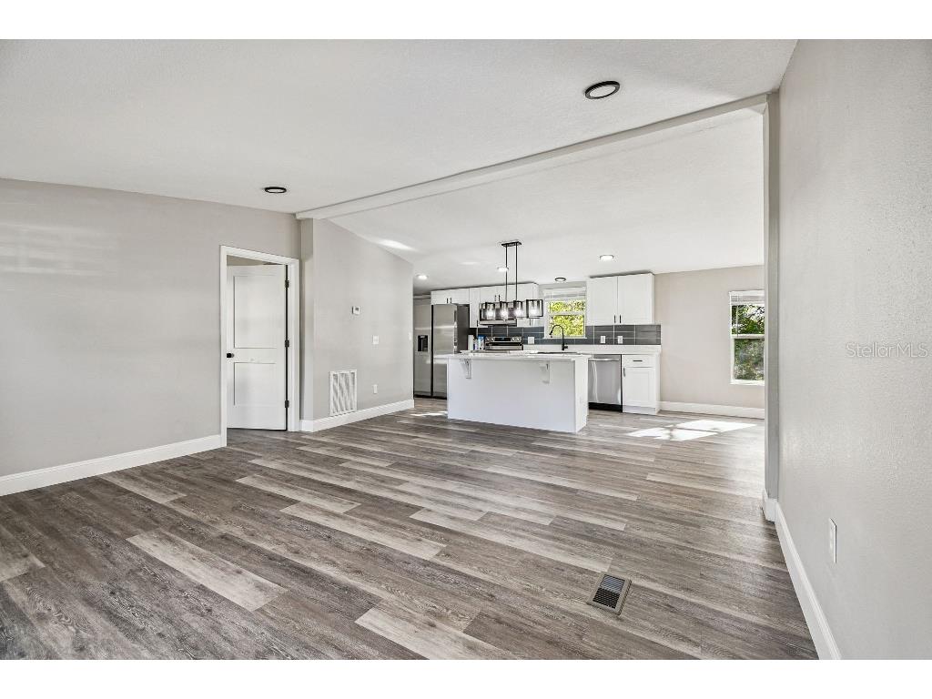 7019 50th Avenue S Tampa FL 33619 TB8457114 image18