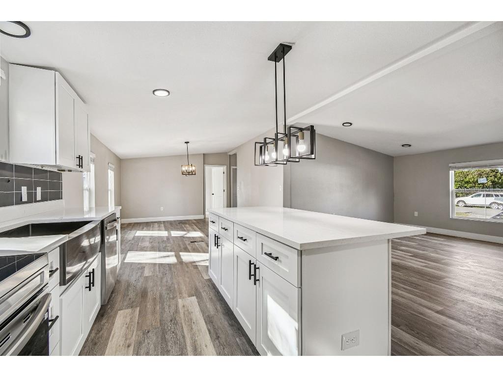 7019 50th Avenue S Tampa FL 33619 TB8457114 image25