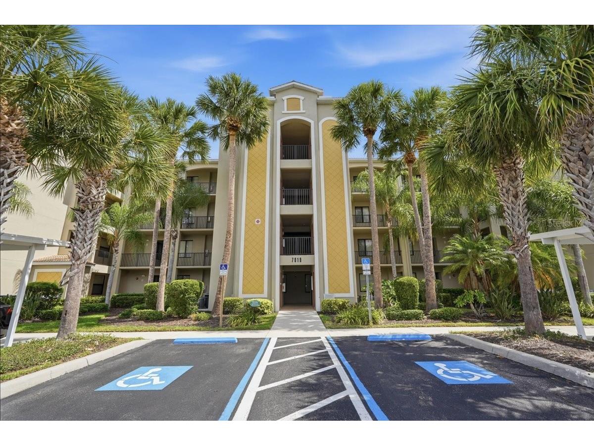 7019 River Hammock Drive #301 Bradenton FL 34212 A4696361 image1