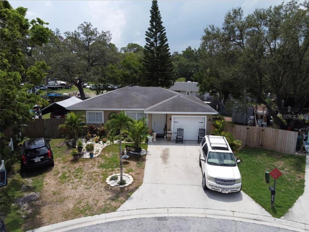 702 59th Terrace E Bradenton FL 34203 A4588949 image1