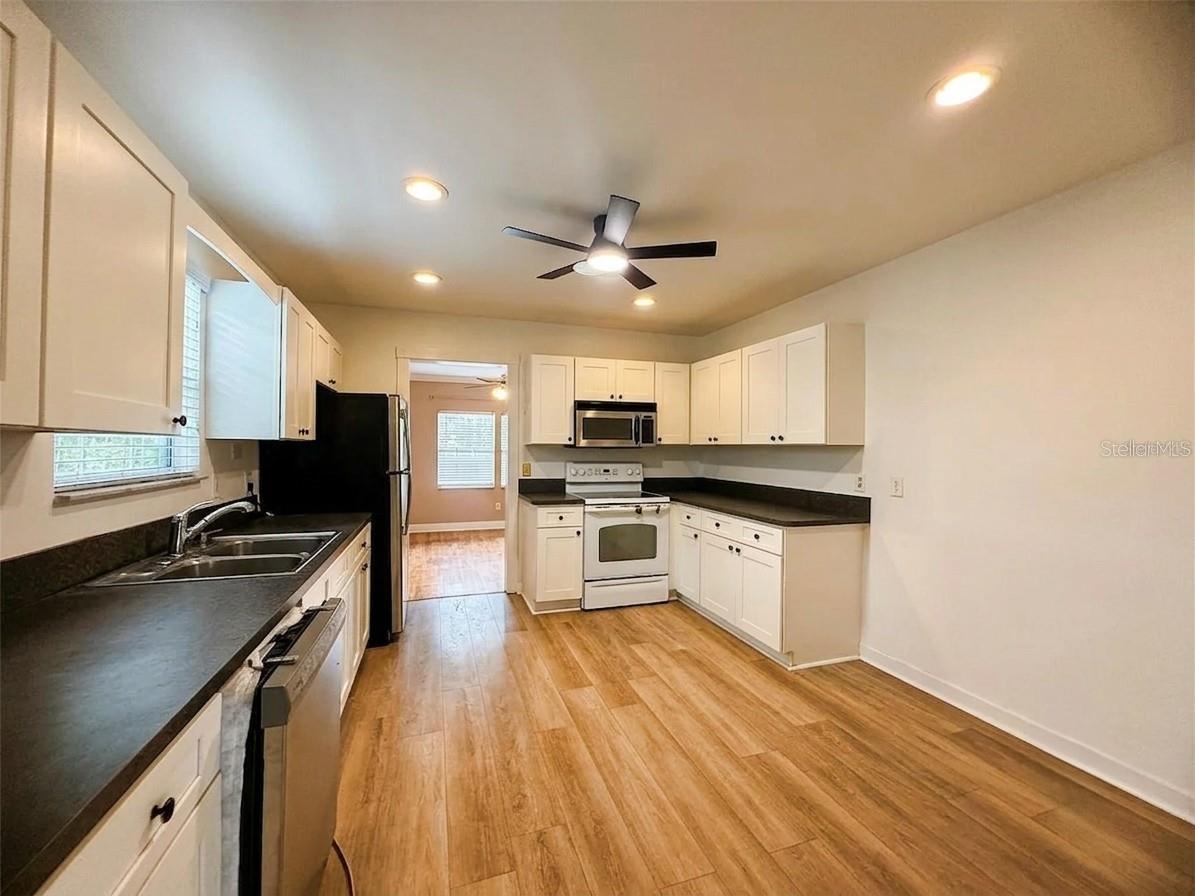 702 Avenue H NE Winter Haven FL 33881 P4939213 image7