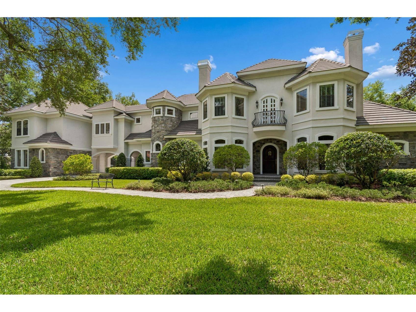 702 Berrocales De Avila Tampa FL 33613 TB8495311 image1