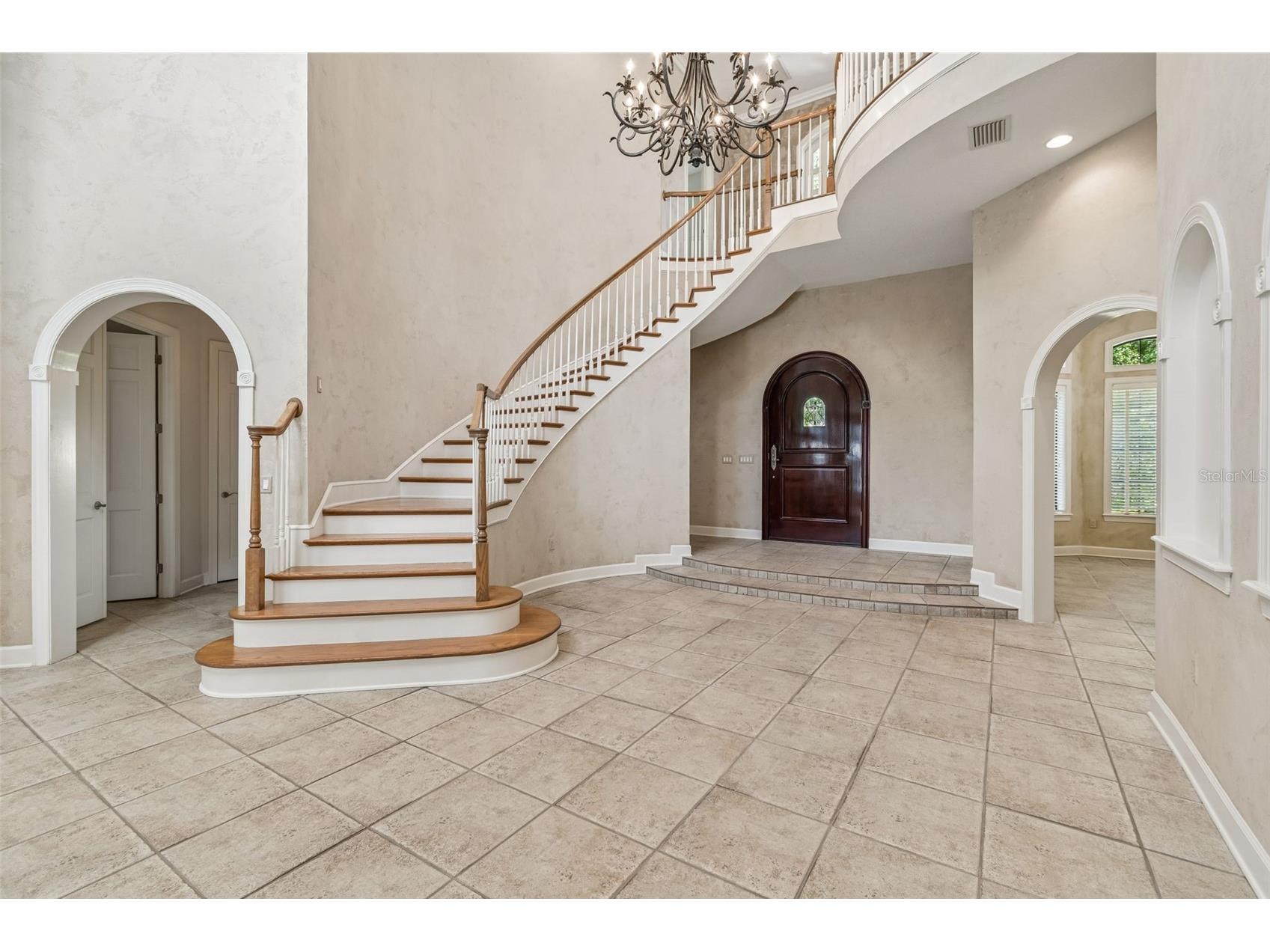 702 Berrocales De Avila Tampa FL 33613 TB8495311 image10