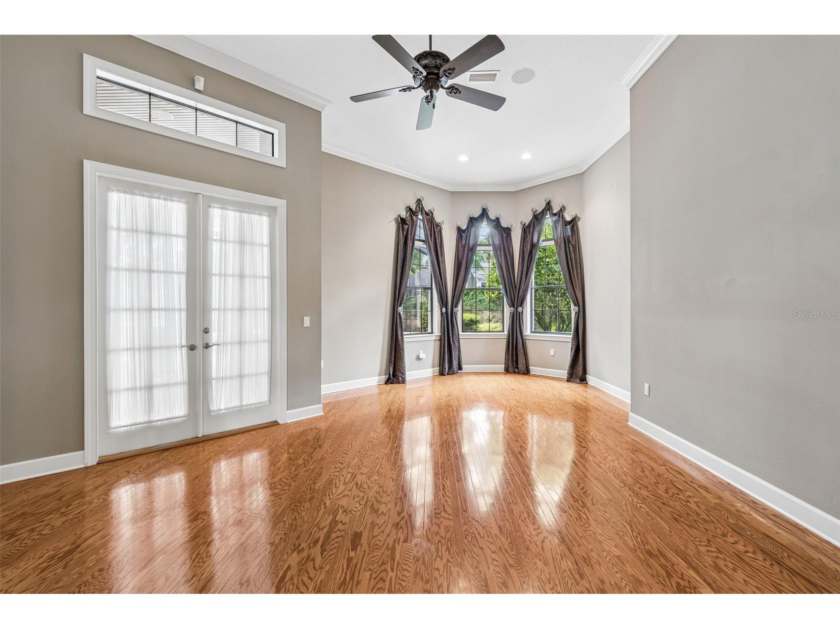 702 Berrocales De Avila Tampa FL 33613 TB8495311 image19