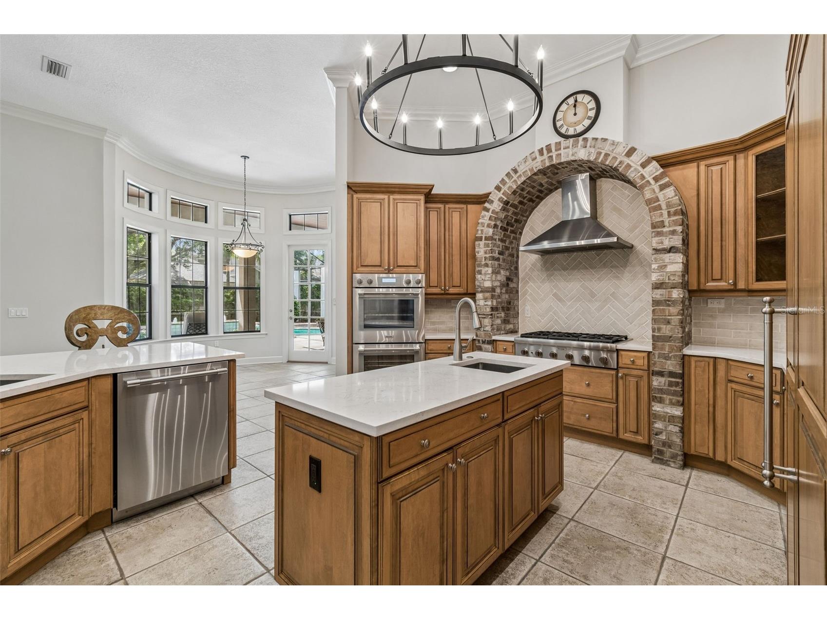 702 Berrocales De Avila Tampa FL 33613 TB8495311 image35