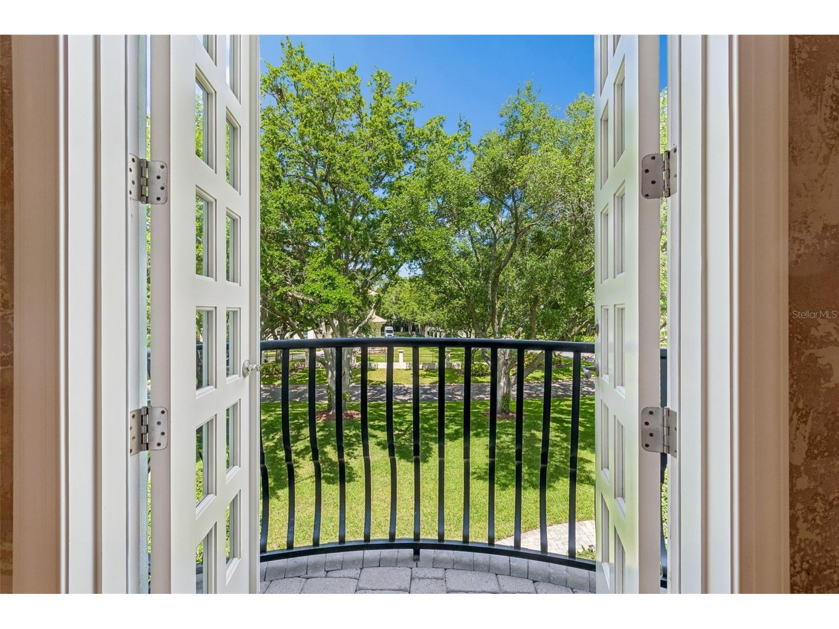 702 Berrocales De Avila Tampa FL 33613 TB8495311 image48