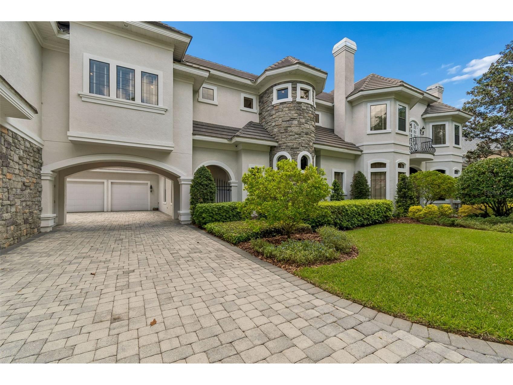 702 Berrocales De Avila Tampa FL 33613 TB8495311 image5