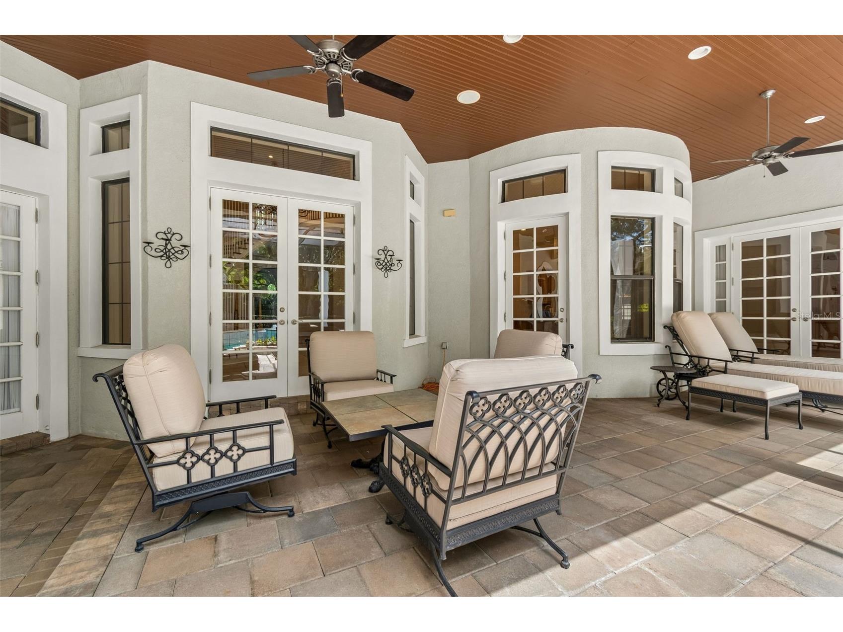 702 Berrocales De Avila Tampa FL 33613 TB8495311 image63