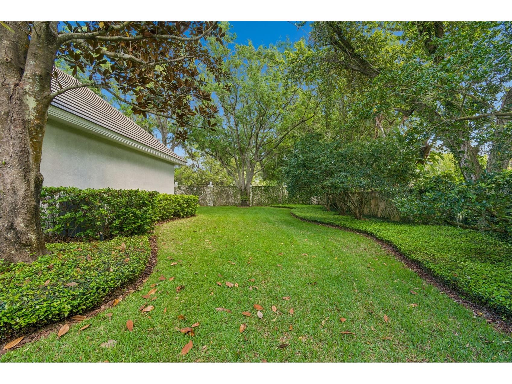702 Berrocales De Avila Tampa FL 33613 TB8495311 image69