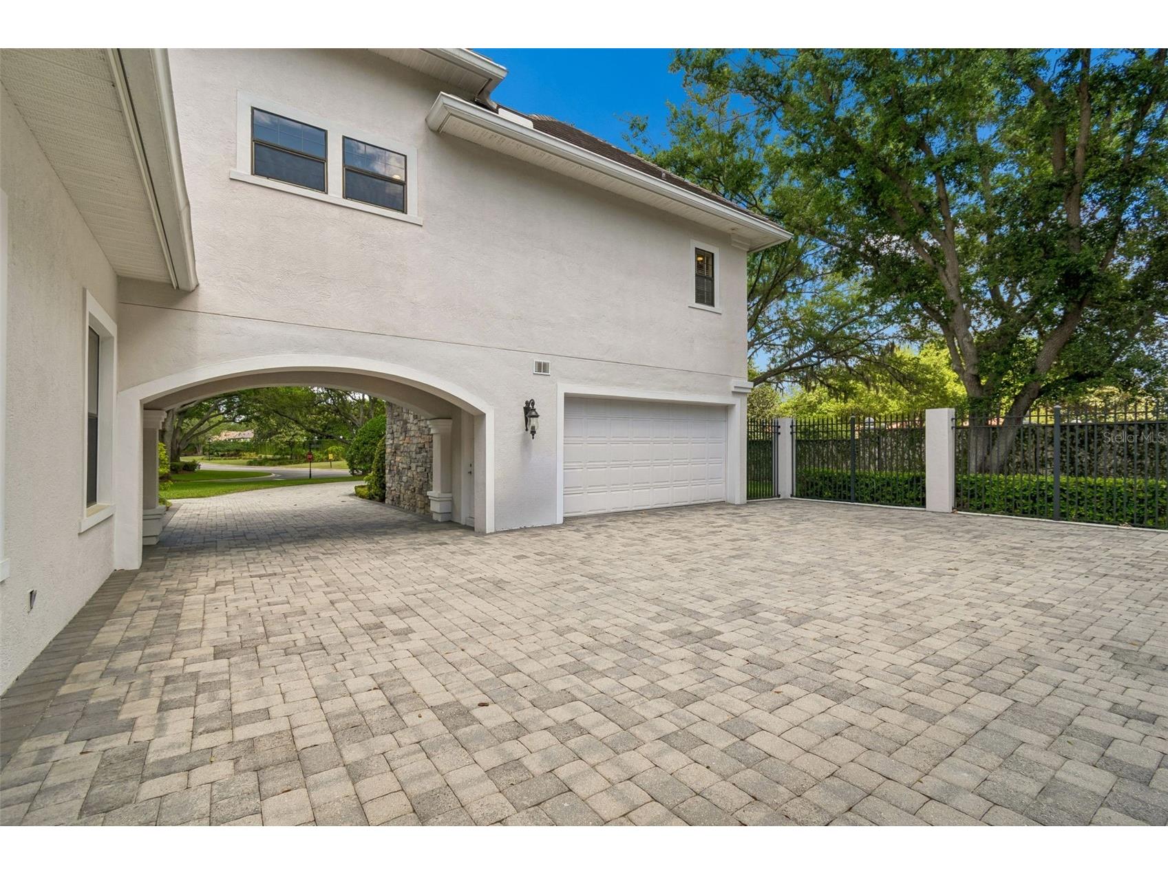 702 Berrocales De Avila Tampa FL 33613 TB8495311 image73