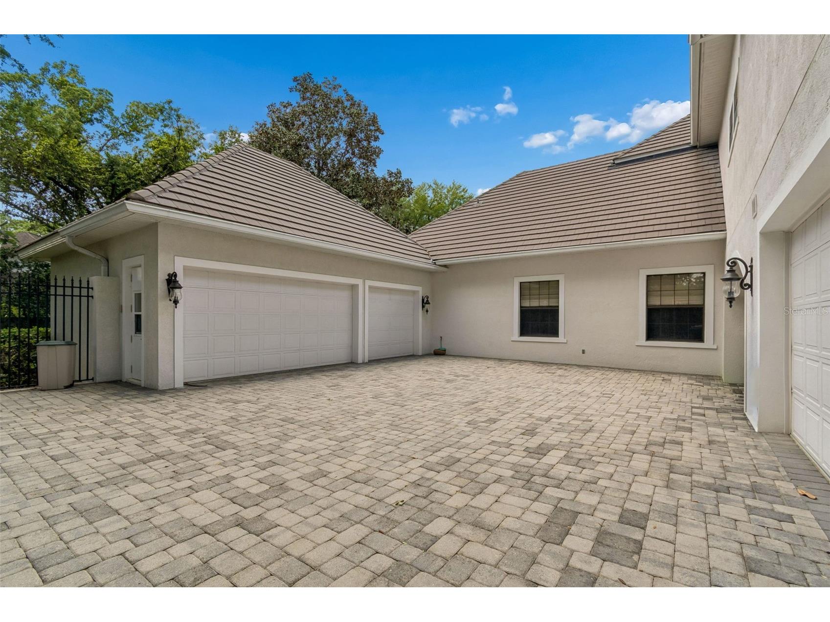 702 Berrocales De Avila Tampa FL 33613 TB8495311 image74