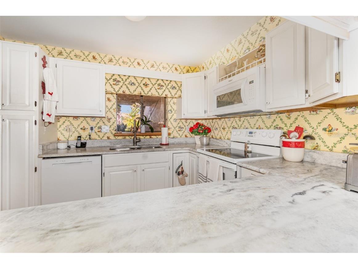 702 Clusterwood Drive Yalaha FL 34797 - LAKE HARRIS TB8359735 image9