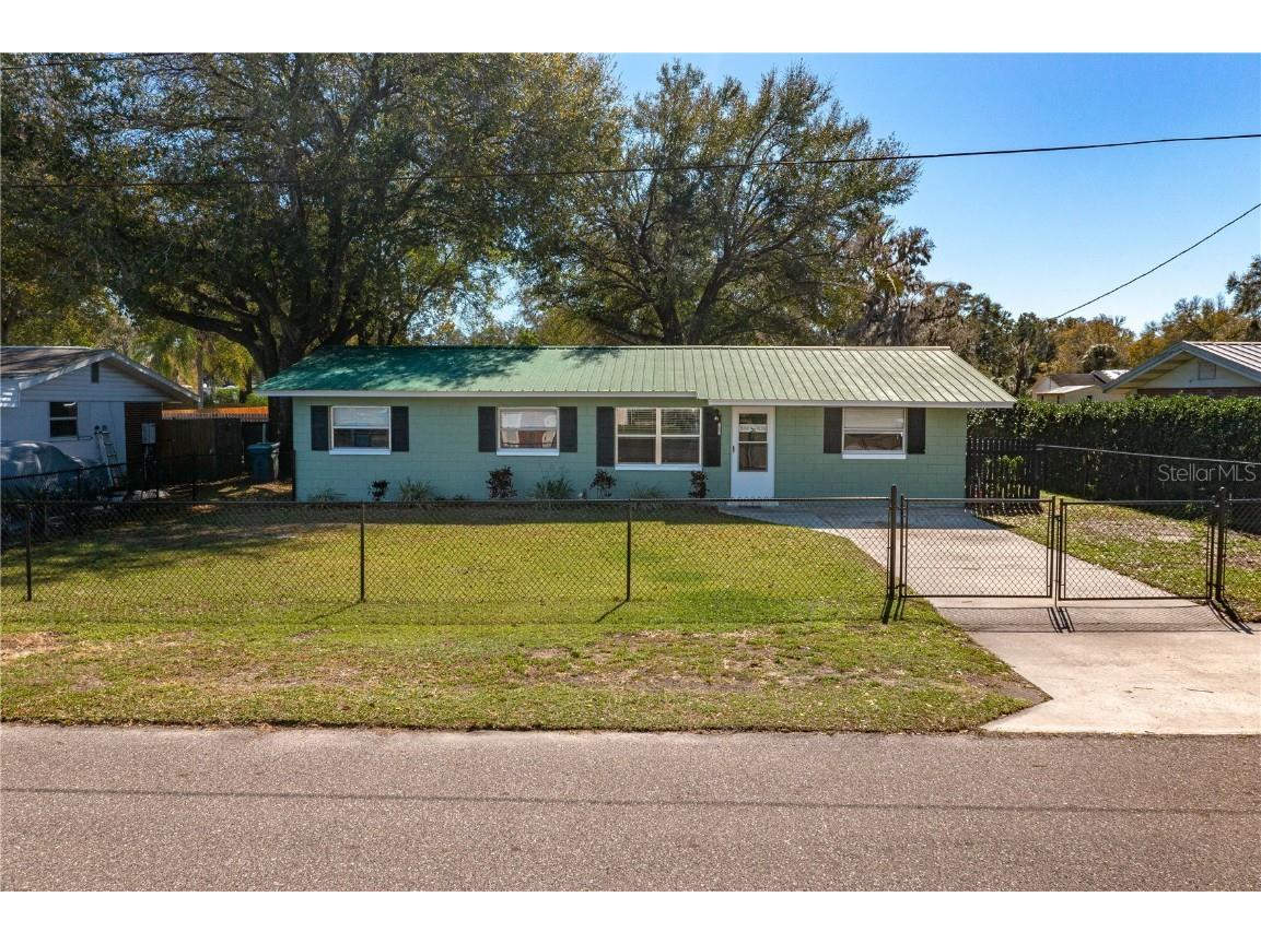 702 Dixon St E Fort Meade FL 33841 L4942521 image1