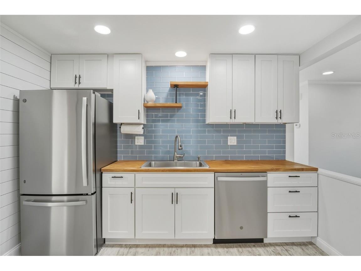 702 Eleanore Avenue New Smyrna Beach FL 32168 O6346956 image9