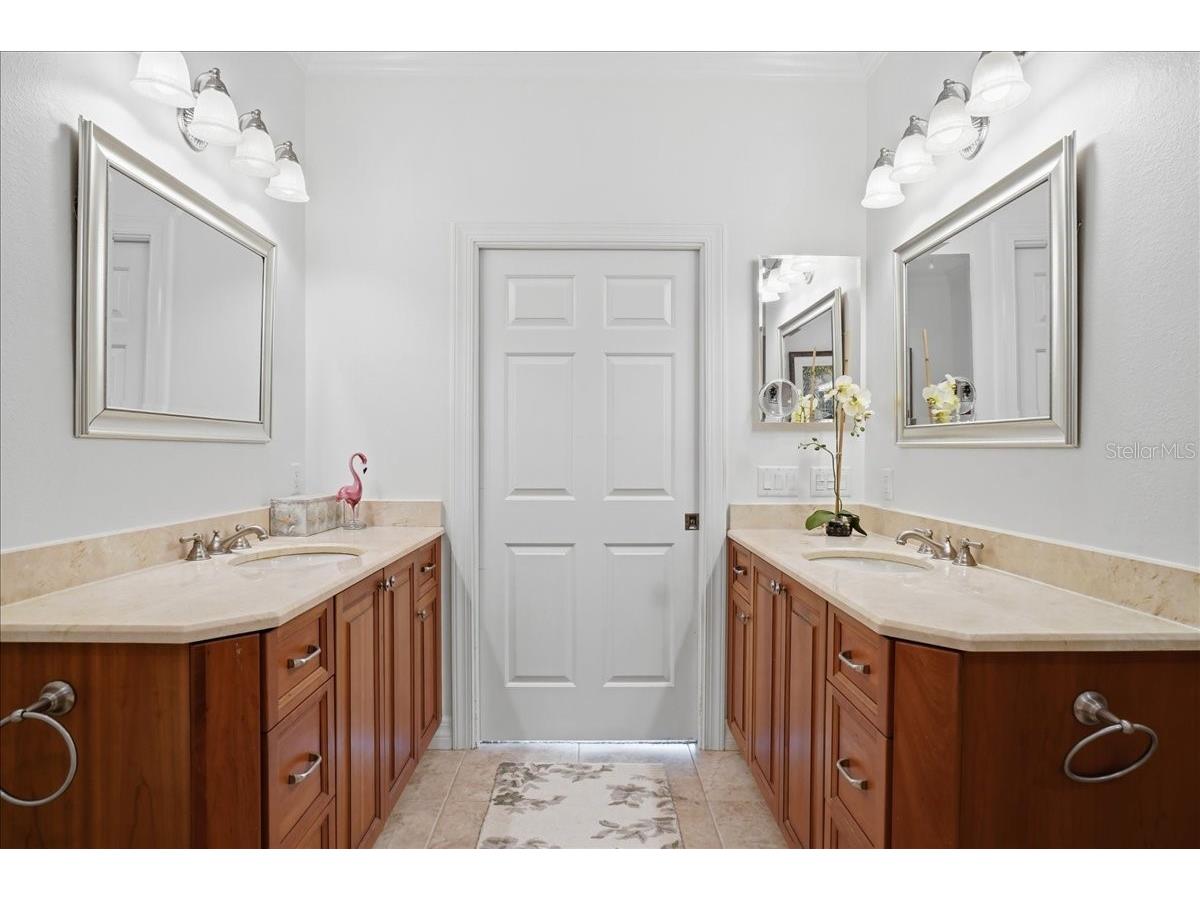 702 Granada Avenue #7 Venice FL 34285 N6143204 image57