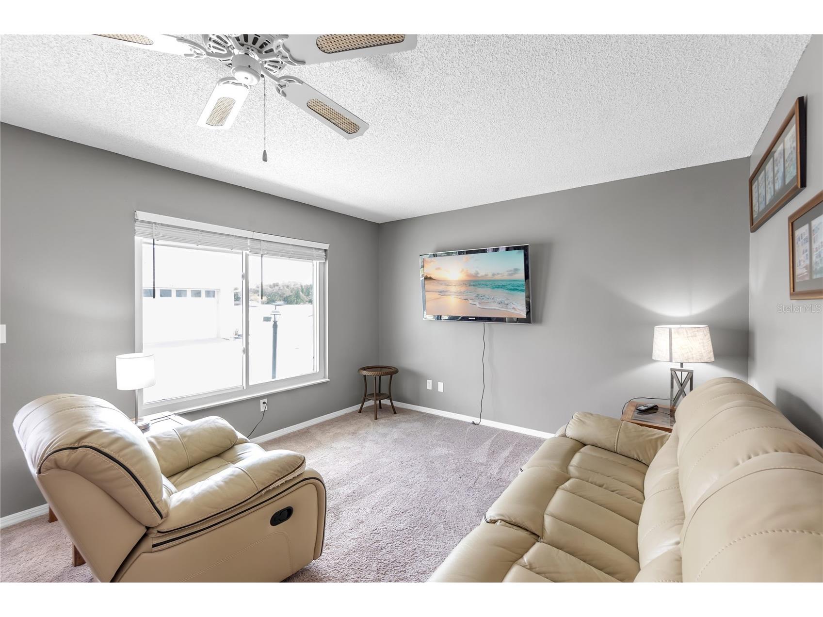 702 Huxley Place Sun City Center FL 33573 A4689086 image3