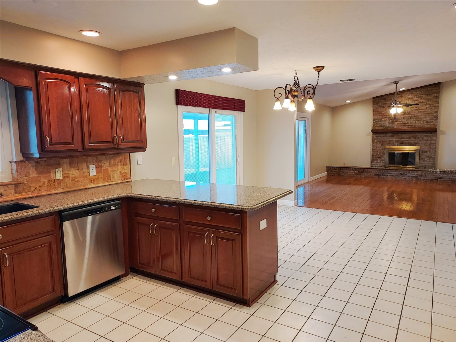 702 Hyssop Place Brandon FL 33510 TB8527894 image17