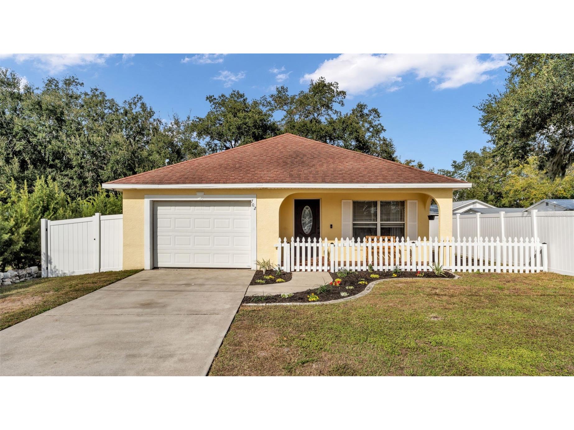 702 Lemon Avenue Dundee FL 33838 L4957906 image1