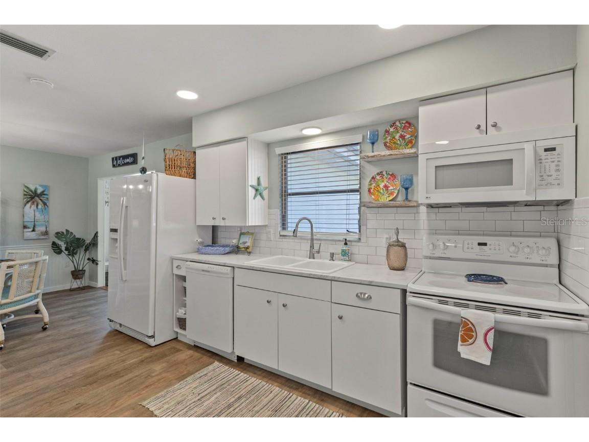 702 Poinciana Road Nokomis FL 34275 C7516298 image11