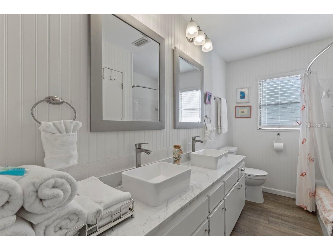 702 Poinciana Road Nokomis FL 34275 C7516298 image16