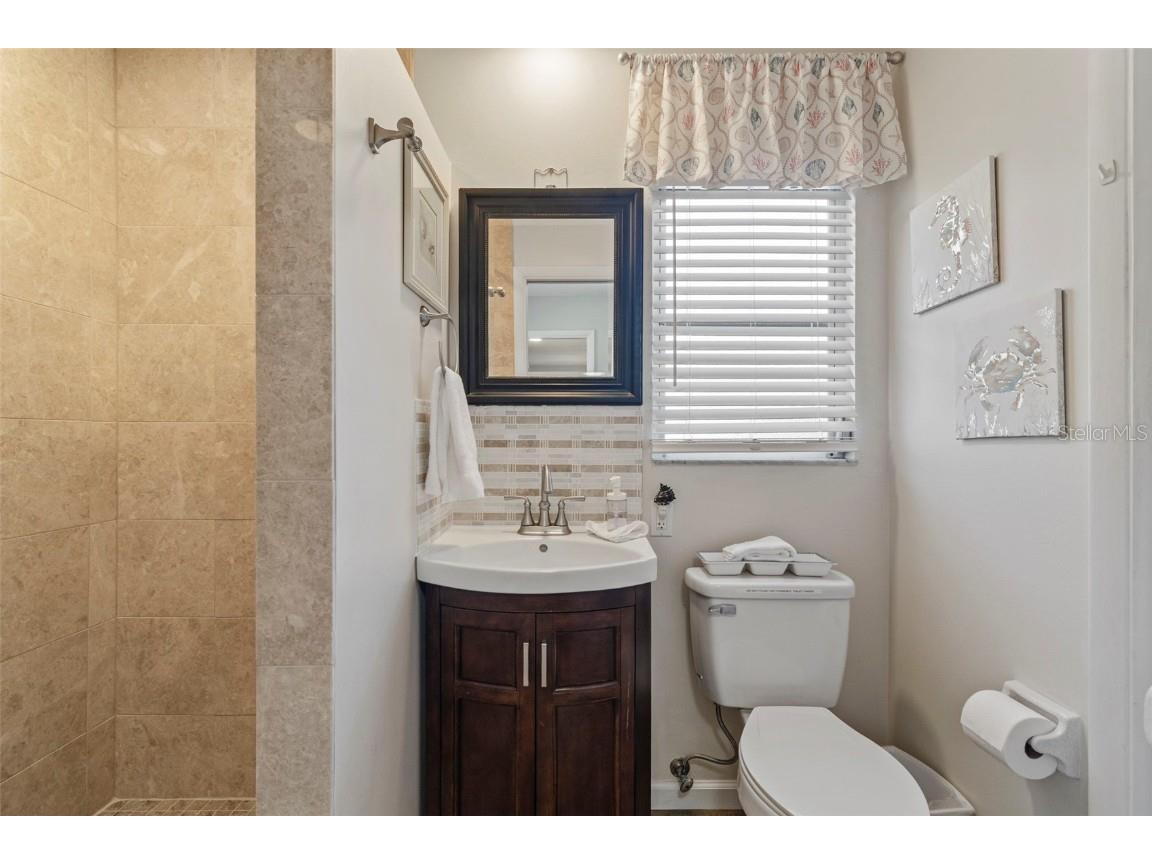 702 Poinciana Road Nokomis FL 34275 C7516298 image22