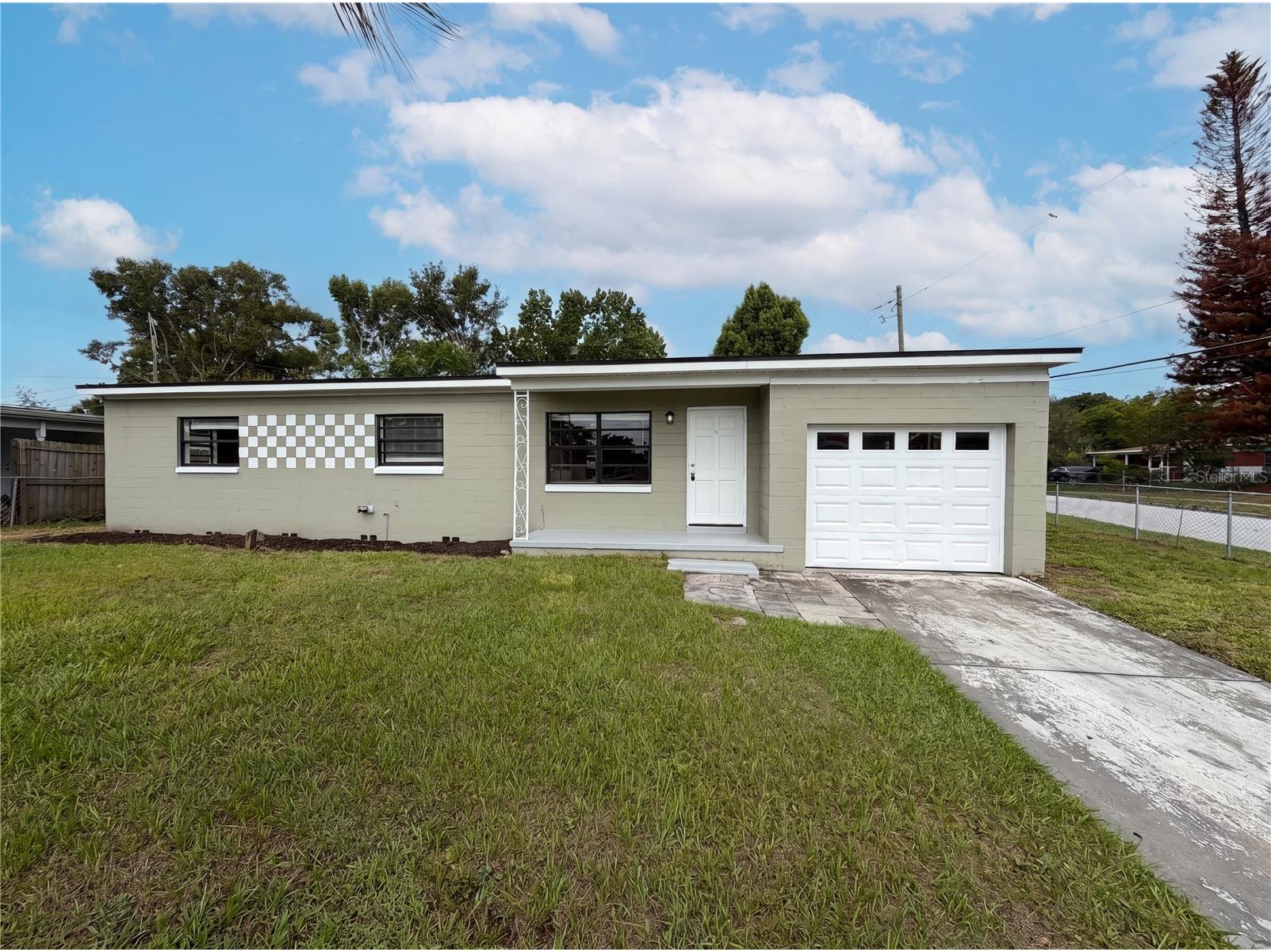 702 S Solandra Drive Orlando FL 32807 O6413917 image1