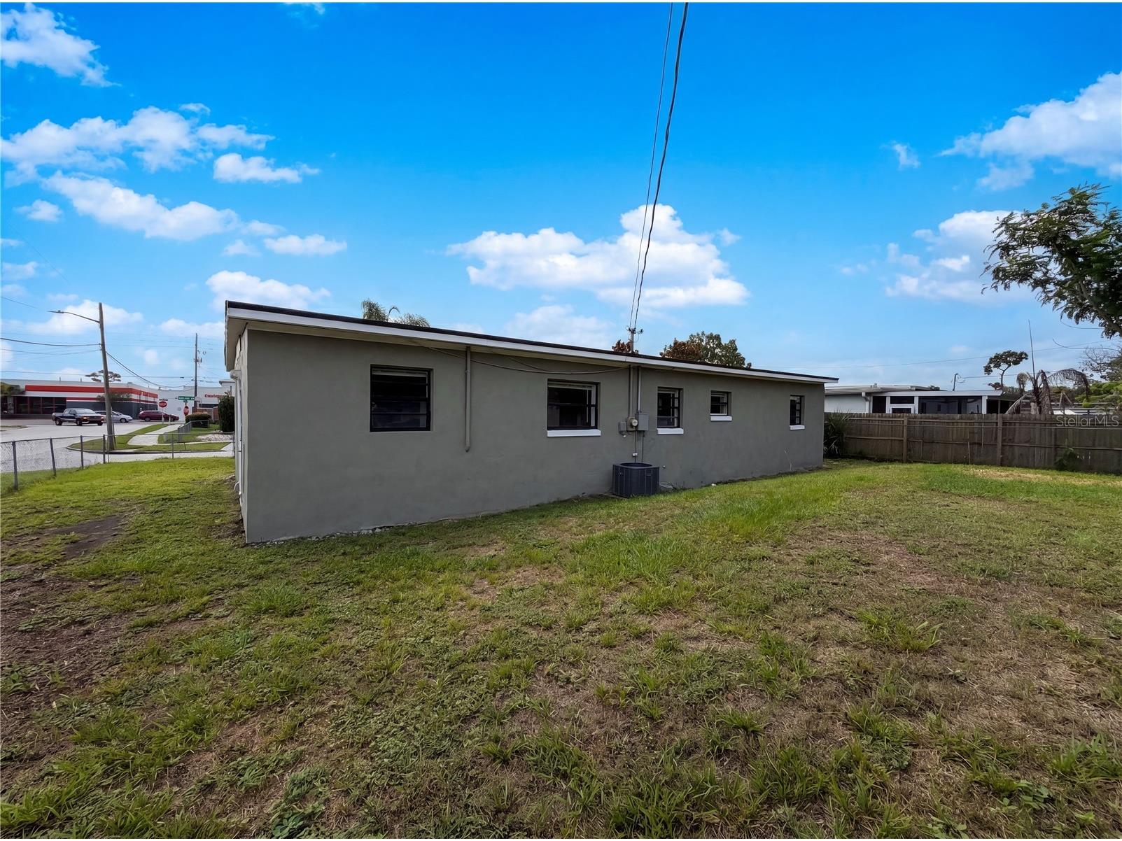 702 S Solandra Drive Orlando FL 32807 O6413917 image24
