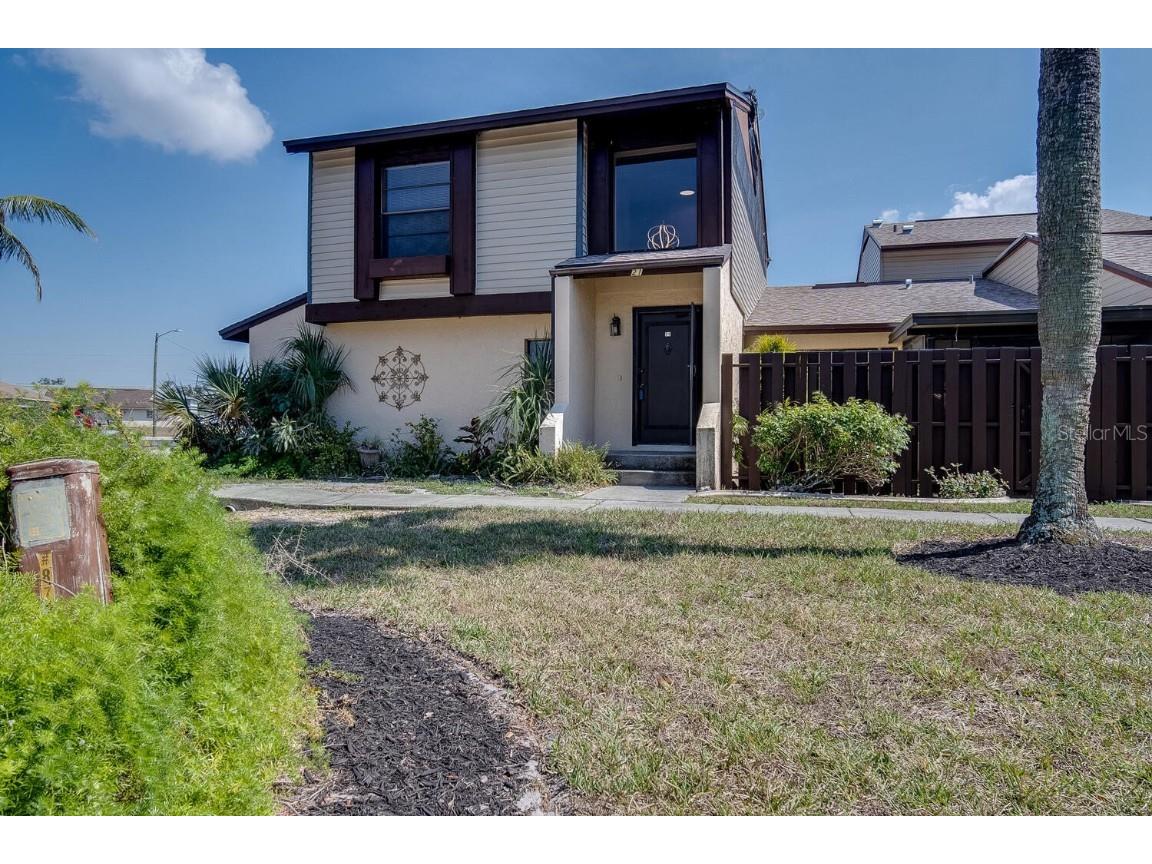 702 SE 12th Court #21 Cape Coral FL 33990 A4562618 image1