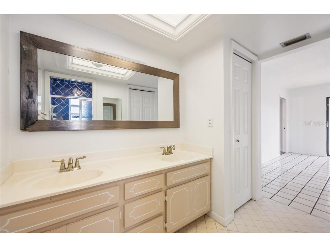 702 SE 36th Street Cape Coral FL 33904 TB8437852 image23