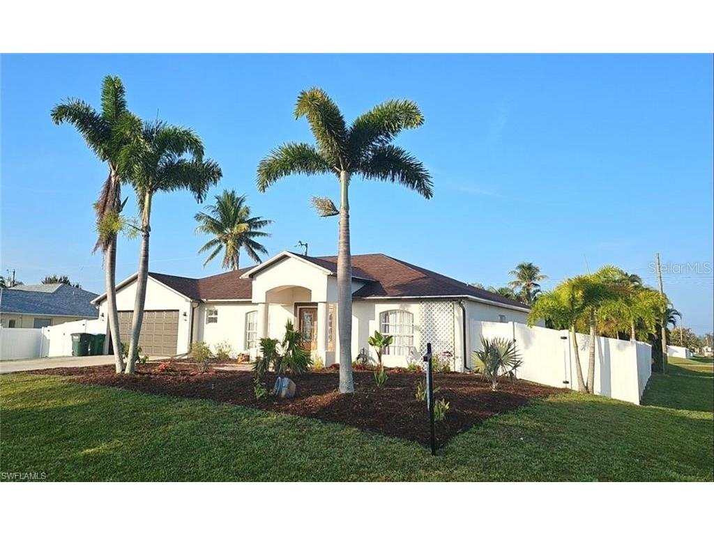 702 SW 9th Avenue Cape Coral FL 33991 C7497411 image1