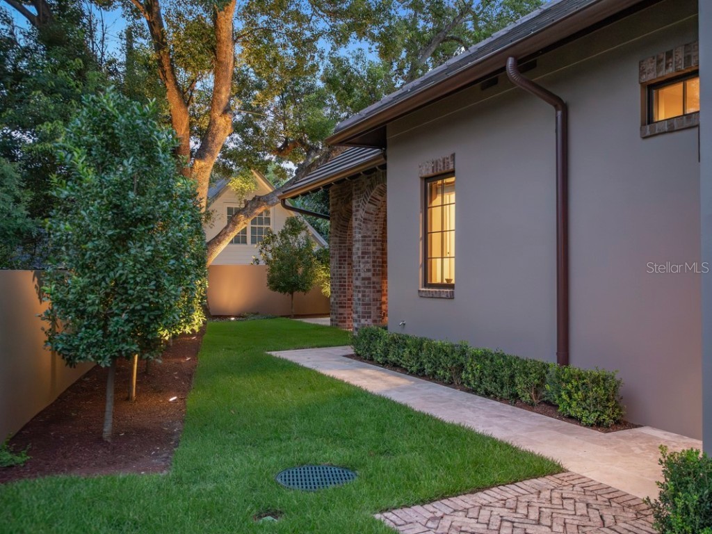 702 Via Bella Winter Park FL 32789 O6335854 image43