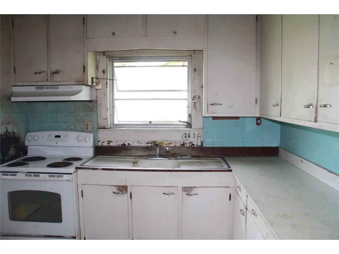 702 W Olympia Avenue Punta Gorda FL 33950 C7497792 image12