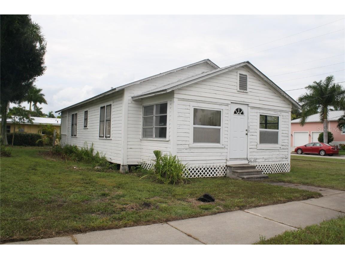 702 W Olympia Avenue Punta Gorda FL 33950 C7497792 image2