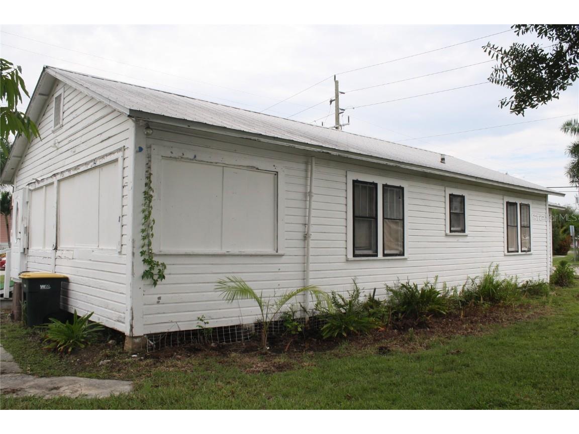 702 W Olympia Avenue Punta Gorda FL 33950 C7497792 image7