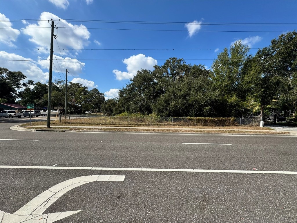 702 Westwood Drive Brandon FL 33511 TB8449539 image4