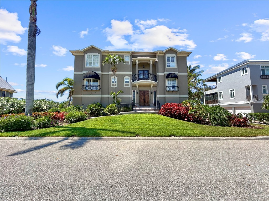 7020 Hawks Harbor Circle Bradenton FL 34207 - SARASOTA BAY G5096052 image1