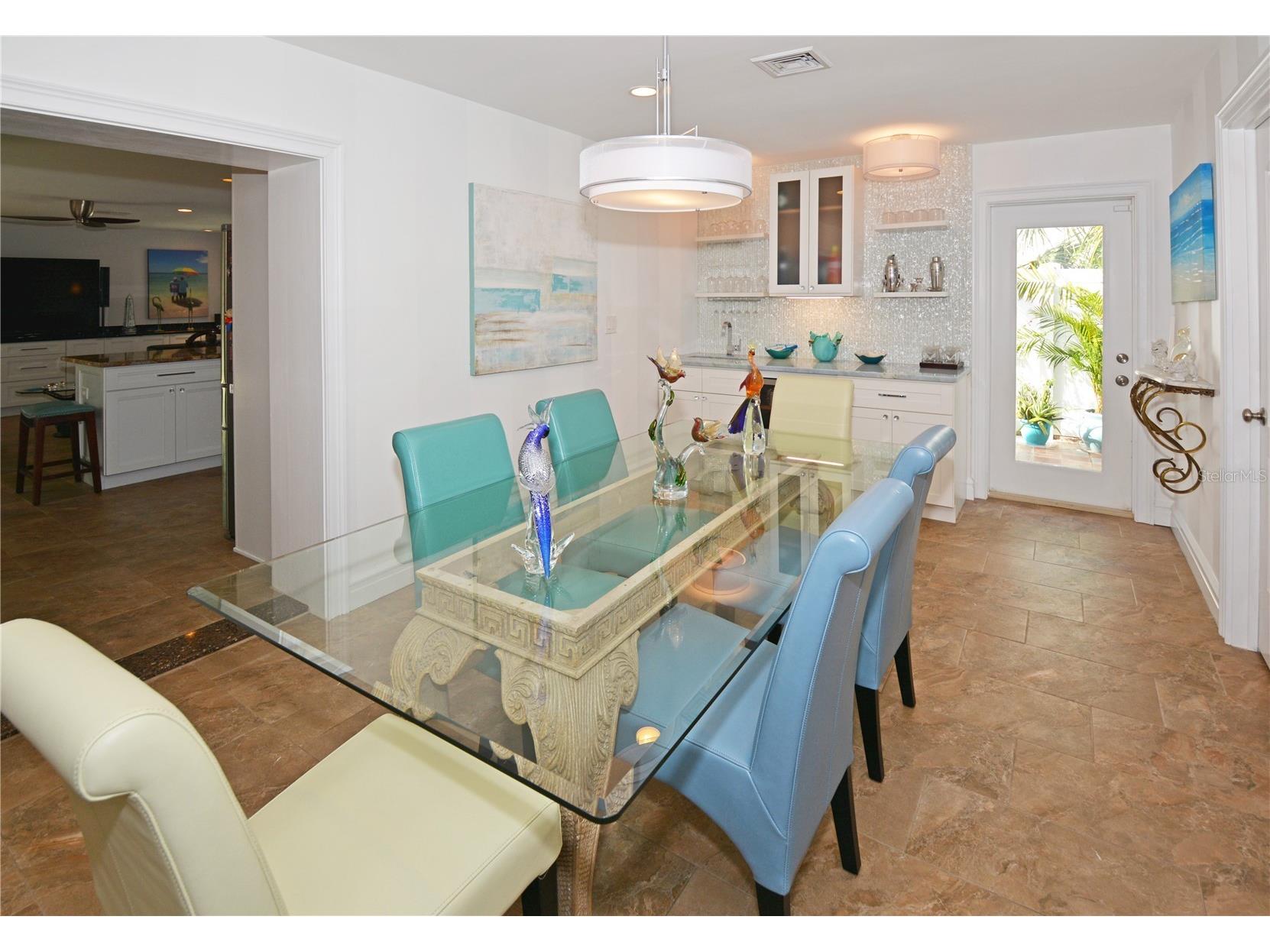 7020 Mango Avenue S Saint Petersburg FL 33707 TB8517708 image12