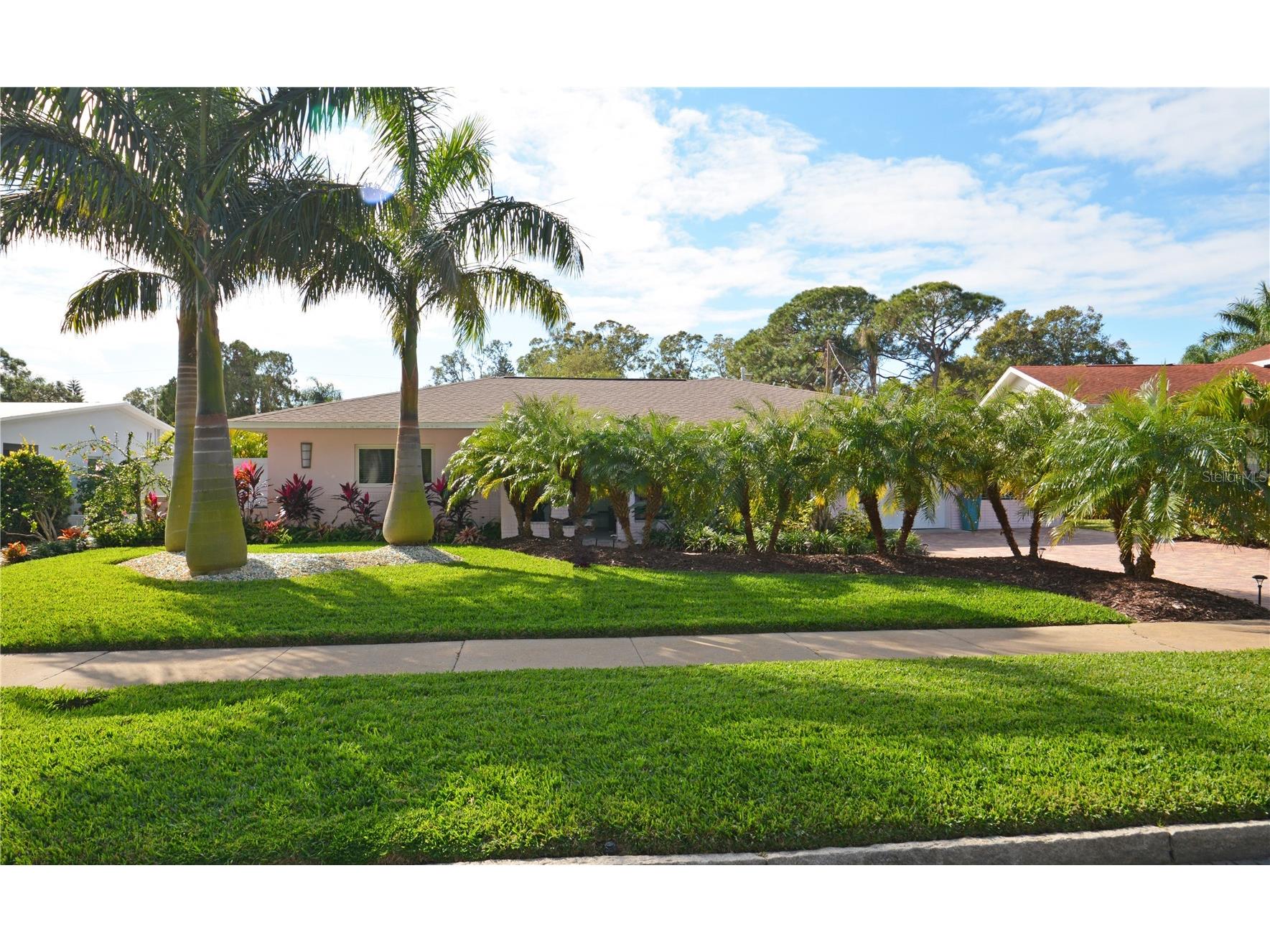 7020 Mango Avenue S Saint Petersburg FL 33707 TB8517708 image2