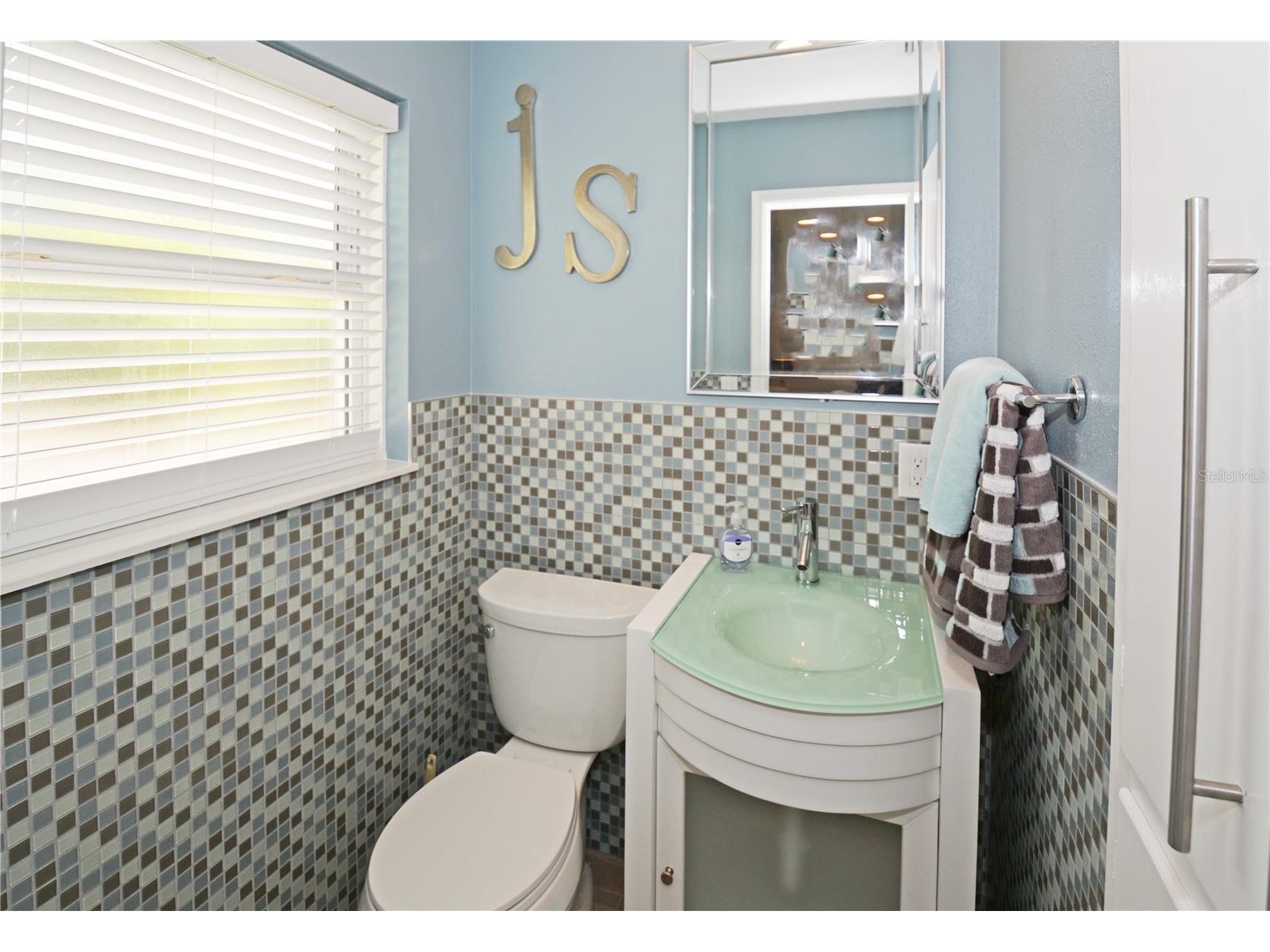 7020 Mango Avenue S Saint Petersburg FL 33707 TB8517708 image27