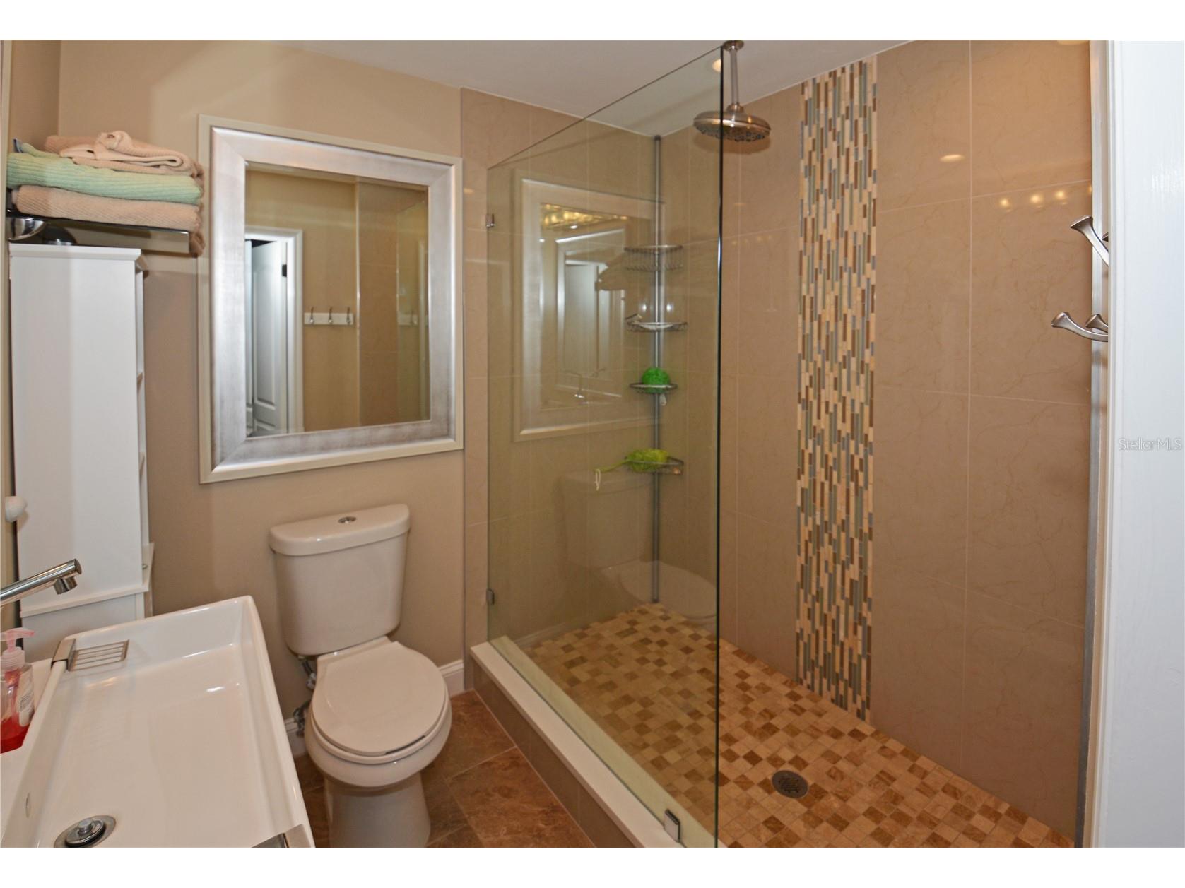 7020 Mango Avenue S Saint Petersburg FL 33707 TB8517708 image30