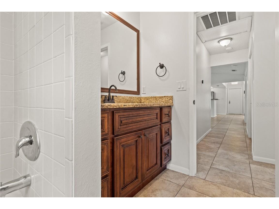 7021 Blossom Avenue Tampa FL 33614 TB8450624 image24